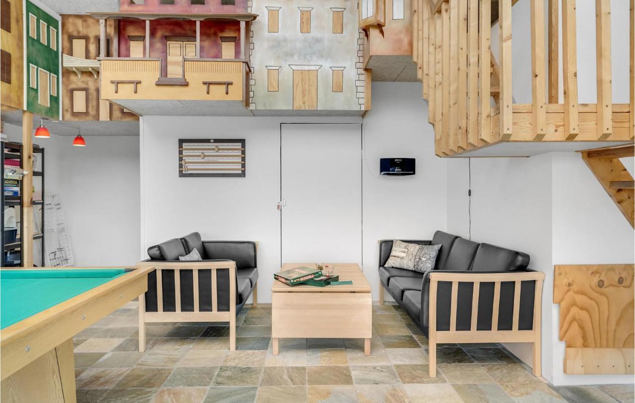 Nice Home In Tarm With Kitchen 외부 사진