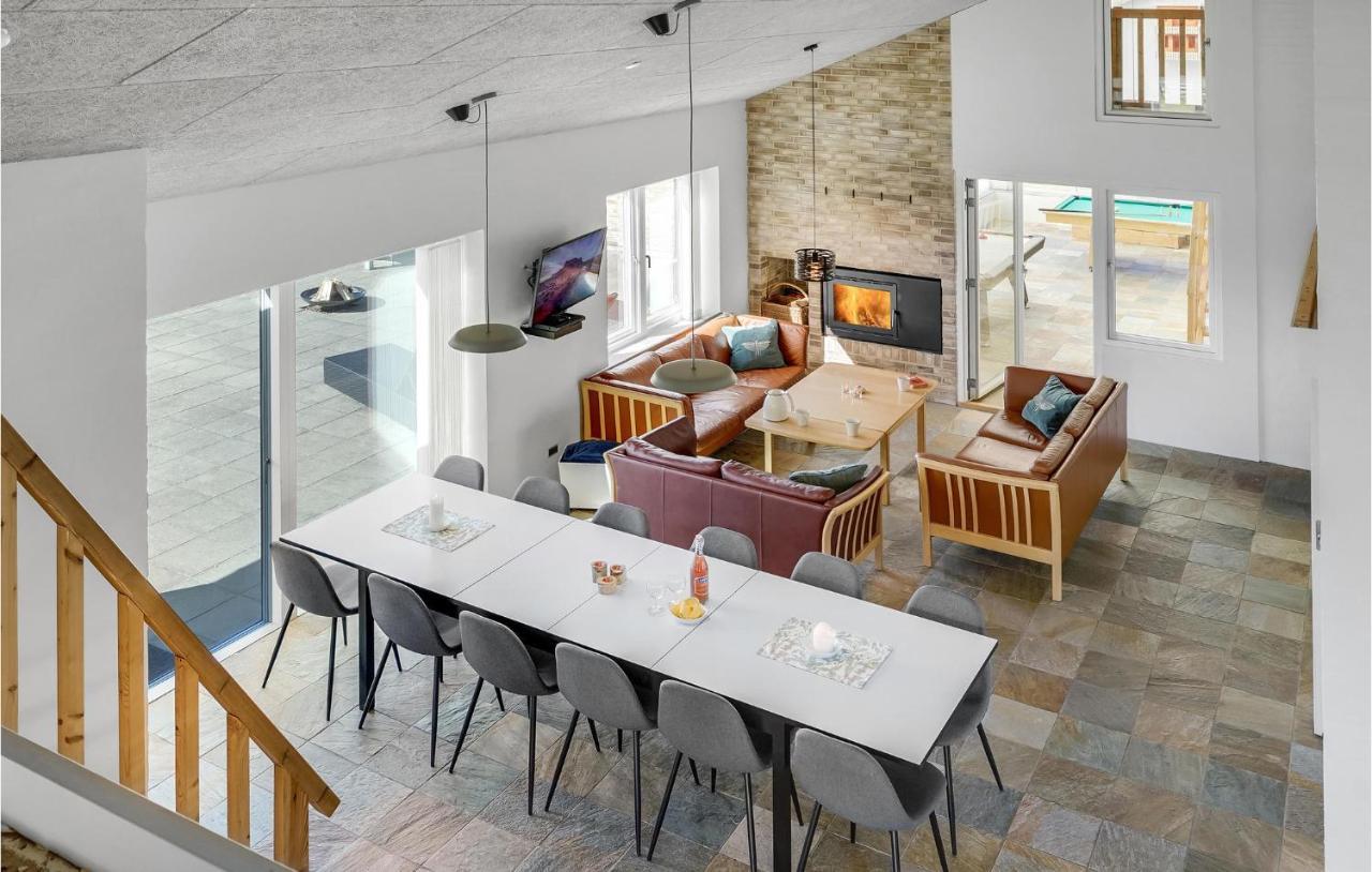 Nice Home In Tarm With Kitchen 외부 사진
