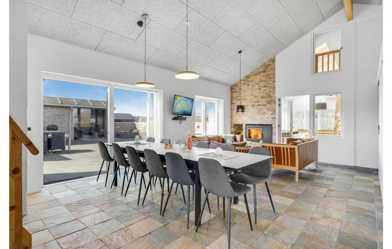 Nice Home In Tarm With Kitchen 외부 사진